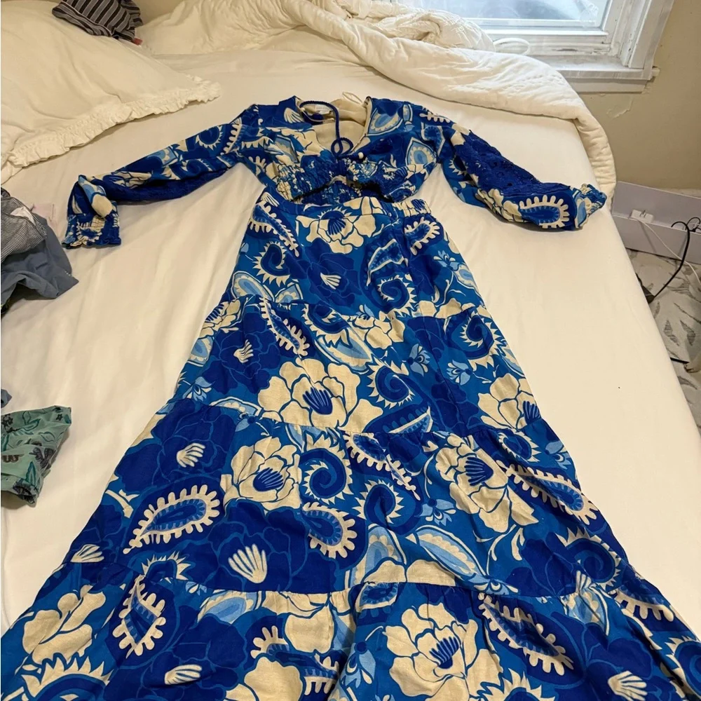 House of Harlow 1960 Blue and White Floral Maxi Skirt set - Picture 3 of 4